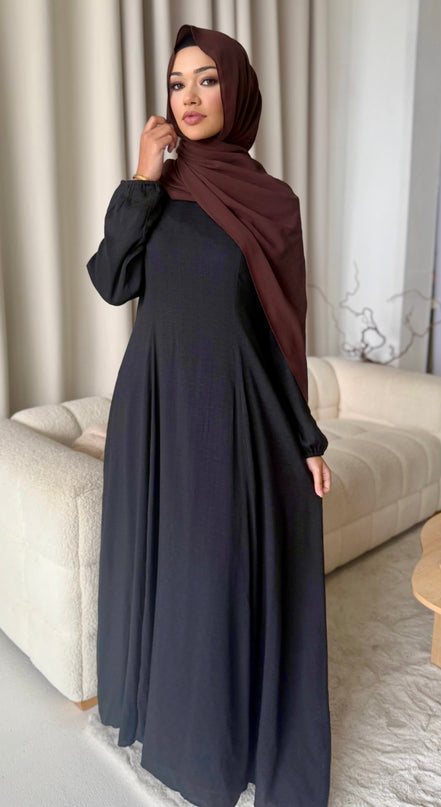 black flowy maxi dress