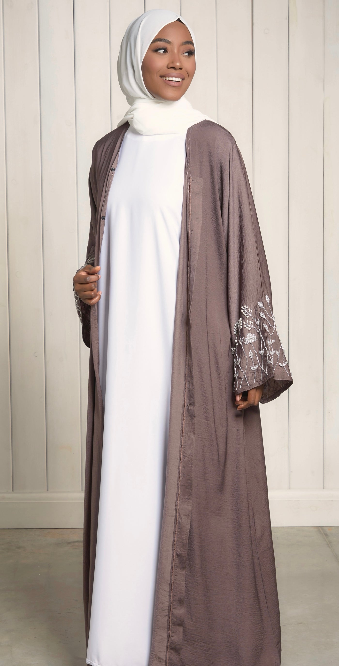 Mauve Embellished Sleeve Abaya