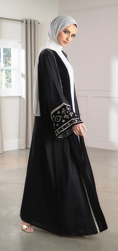 Classic Black Abayas |Elegant Modest Wear for Every Occasion Aaliya Collections Classic Black Abayas |Elegant Modest Wear for Every Occasion Aaliya Collections