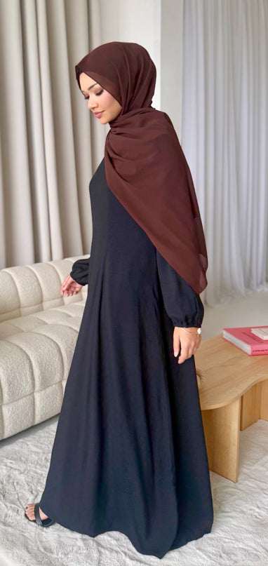 black flowy maxi dress