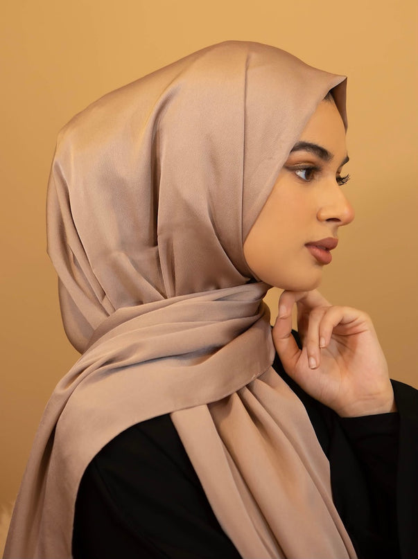 AALIYA COLLECTIONS SATIN CHIFFON HIJAB IN LATTE
