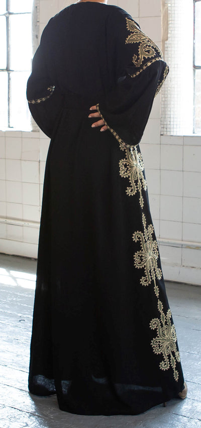 Aaliya Collections Sehrish Embroidered Abaya of rich linen fabrich with stunning green embroidery