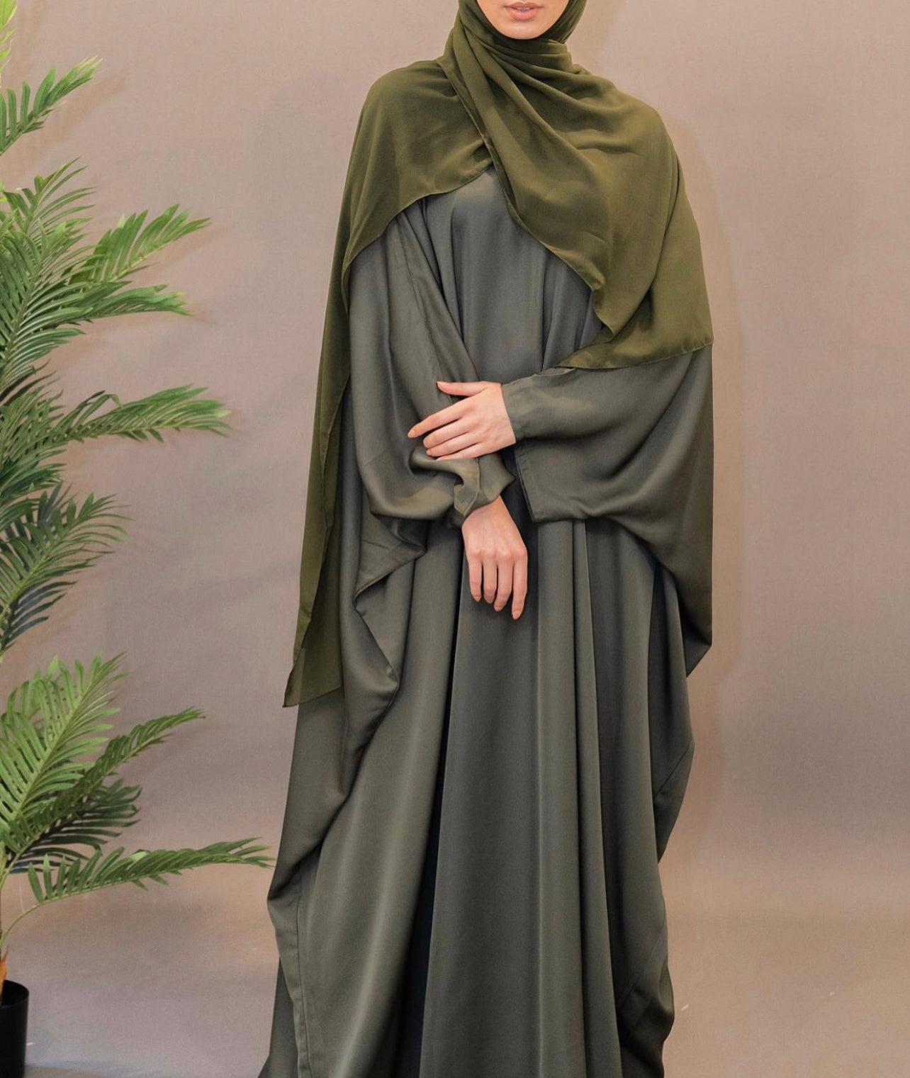 Everyday Khaki Farasha With Matching Hijab