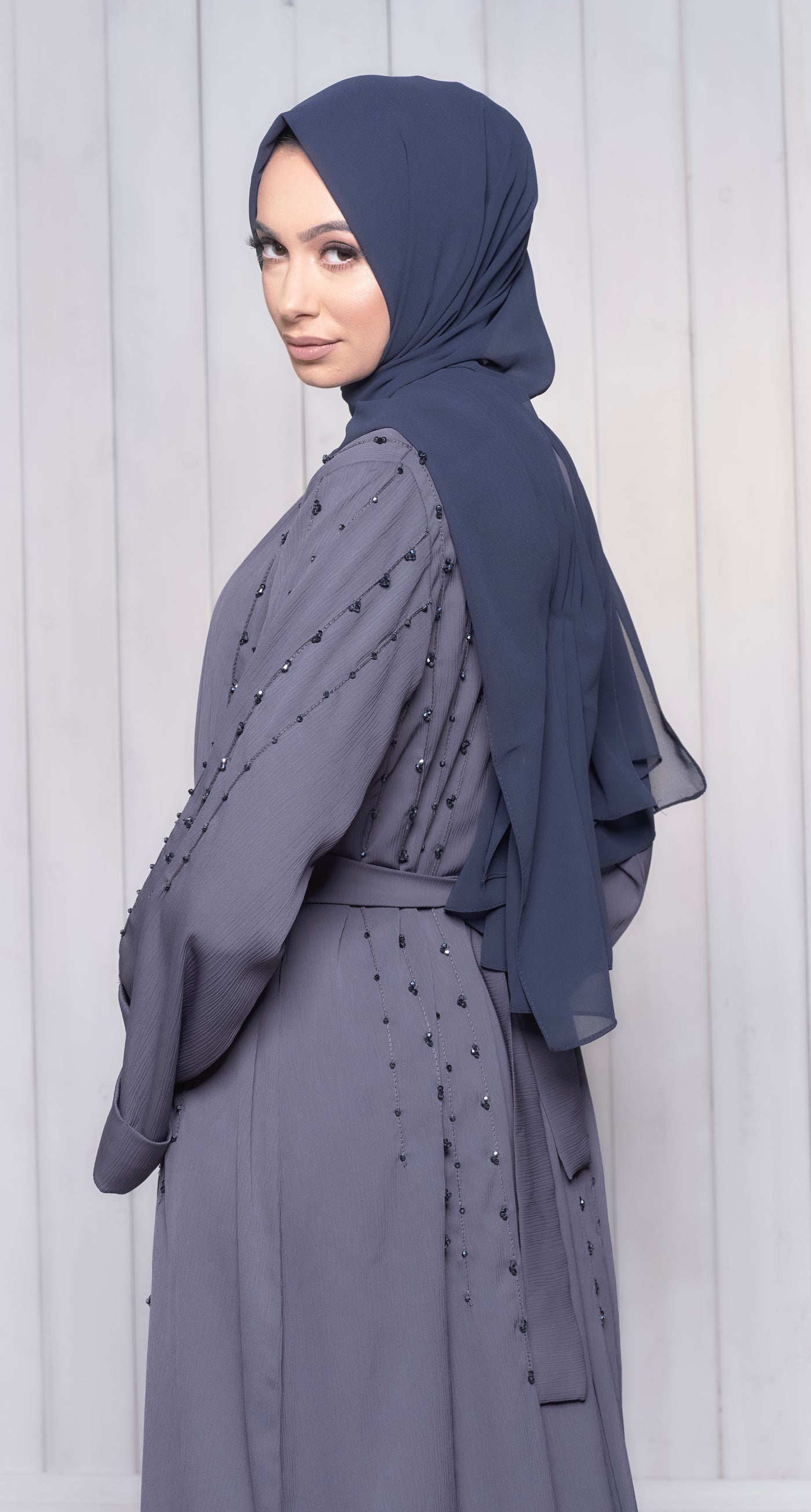 aida abaya grey abaya with embellishments